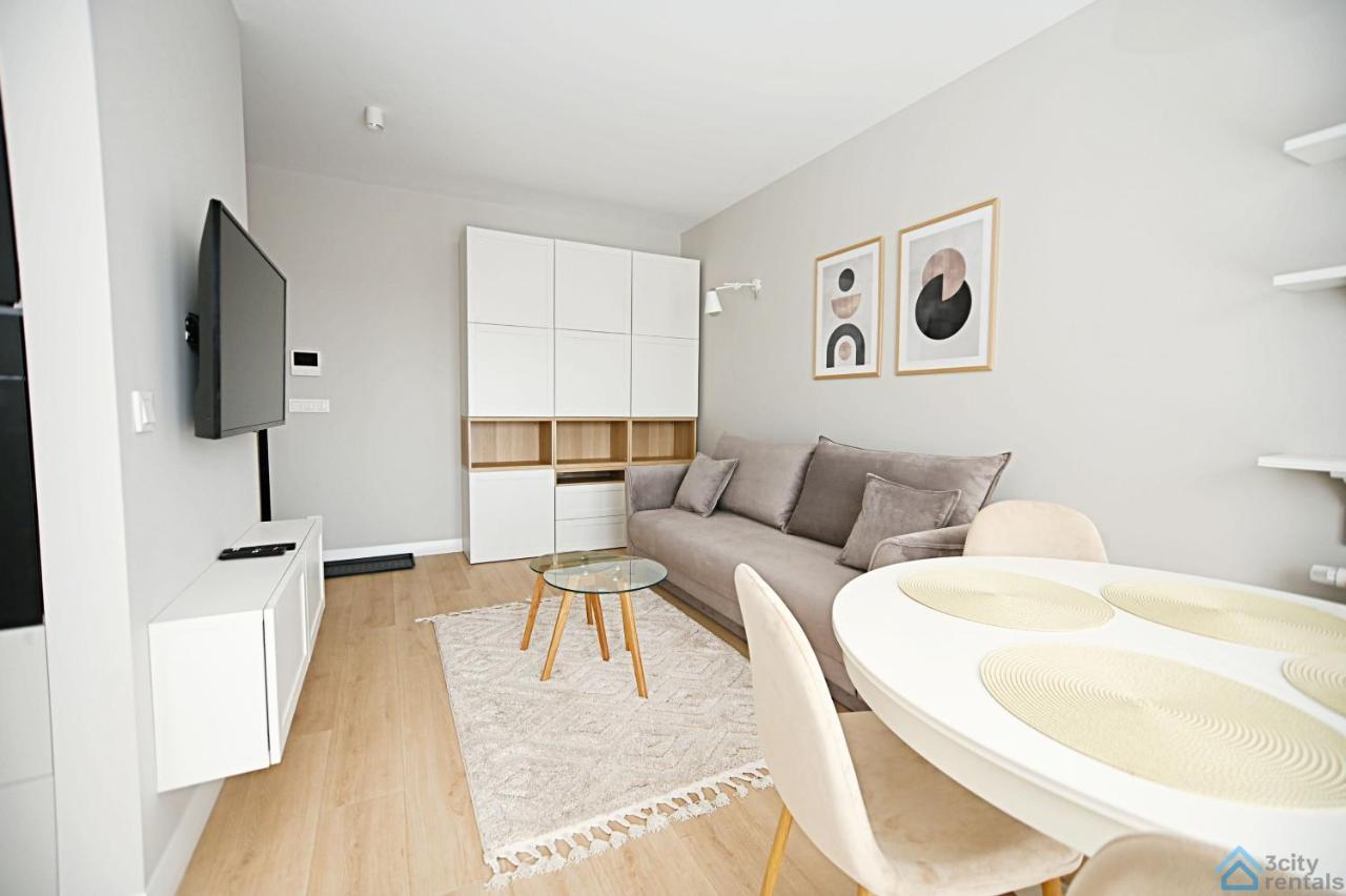 Beige 3City Apartment With Parking In Gdansk By Noclegi Renters Exterior foto